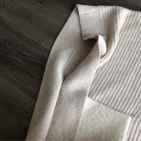 Club Monaco cashmere and shearling poncho - Picture 5 of 7